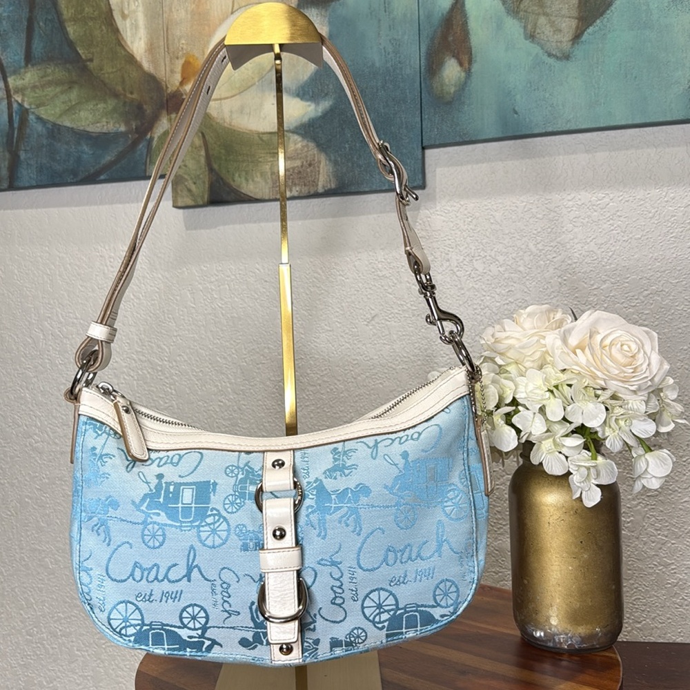 Coach Rare Horse & Carriage Shoulder Bag Canvas Leather
Light Blue / White
